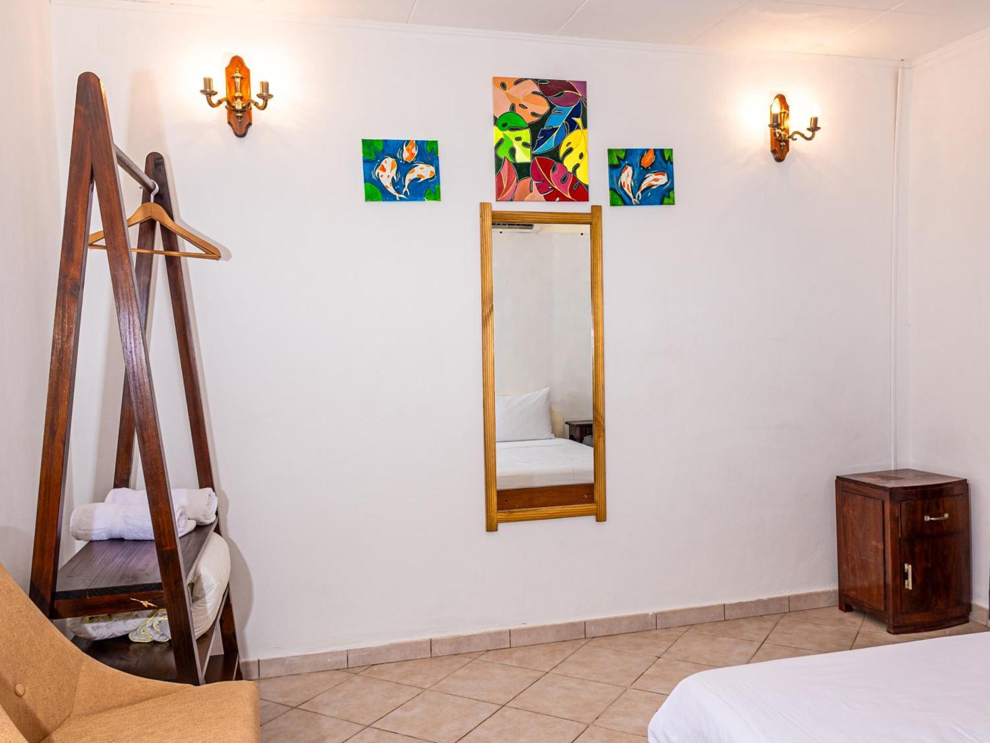 Bottle Palm Villa Victoria Exterior foto